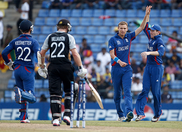 Briggs playing for England at 2012 T20 World Cup