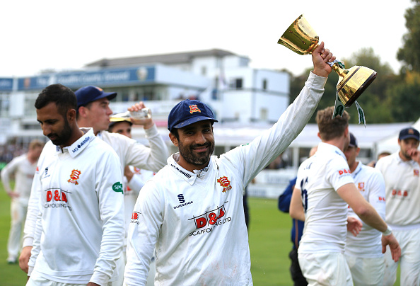 Bopara with Championship trophy